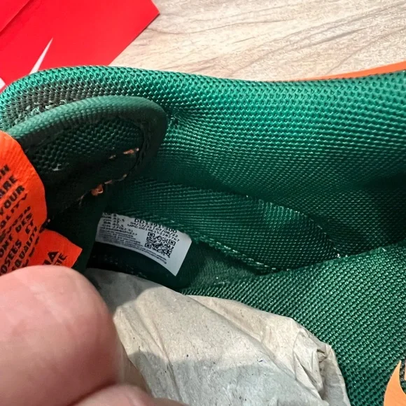 Nike Dunk Low Miami Hurricanes Gorge Green Total Orange Men's Size 9 - Picture 6 of 7